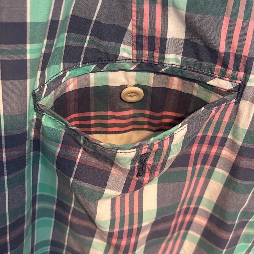 Vineyard Vines by Shep & Ian 100% cotton seaway plaid Breaker Short in Flag Blue